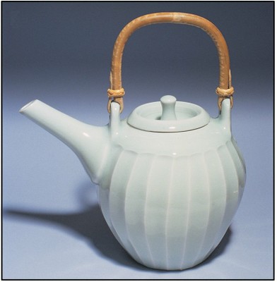 Corner B2 Teapot